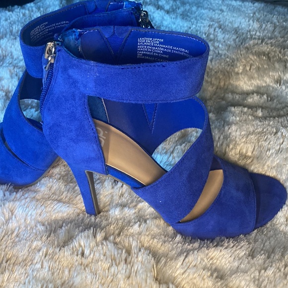 NWT! Ultra Blue Suede 4” Heels - Picture 1 of 11